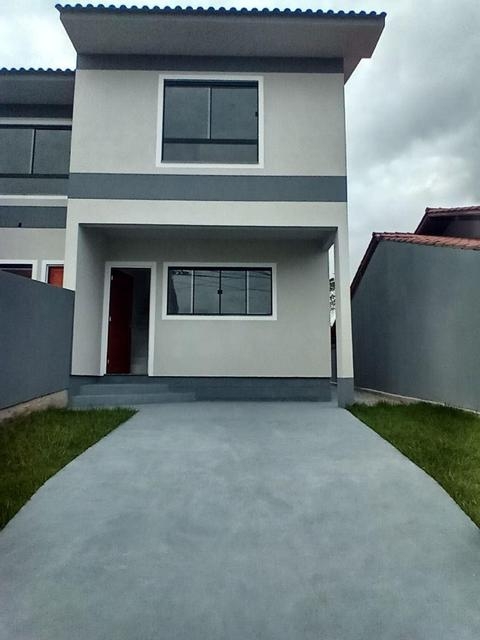 Venda | Sobrado com 90,00 m² | 3 dormitórios | 1 lavabo | 1 banheiro social | 1 vaga de garagem | Potecas, São José-SC